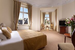 Savoy Westend Hotel