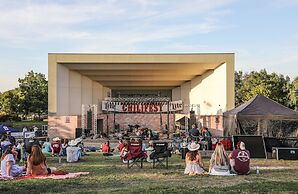 Holiday Inn & Suites College Station - Aggieland by IHG