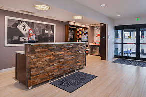 Hampton Inn & Suites Denver-Speer Boulevard