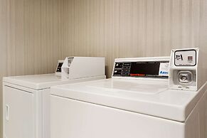 Hampton Inn & Suites Largo