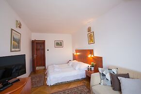 Helios Hotel Pension