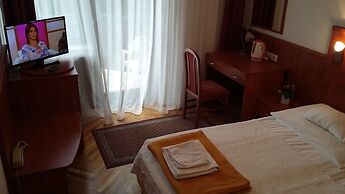 Helios Hotel Pension