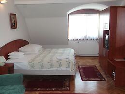 Helios Hotel Pension