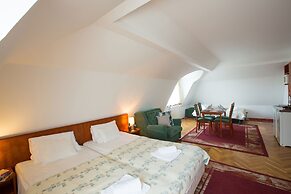 Helios Hotel Pension