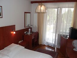 Helios Hotel Pension