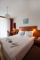 Helios Hotel Pension