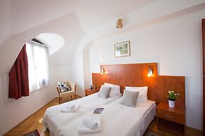 Helios Hotel Pension