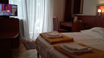 Helios Hotel Pension