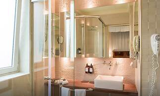 Melia Recoleta Plaza