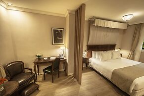 Melia Recoleta Plaza