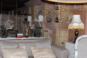 Hotel Los Jarales