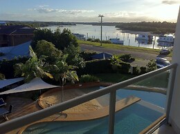 Boathouse Resort Tea Gardens