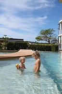 Boathouse Resort Tea Gardens