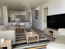 Boathouse Resort Tea Gardens