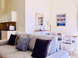 Boathouse Resort Tea Gardens