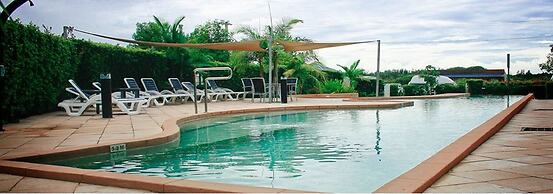 Boathouse Resort Tea Gardens