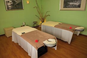 Acajou Beach Resort