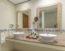 Acajou Beach Resort