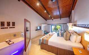 Coco de Mer Hotel and Black Parrot Suites