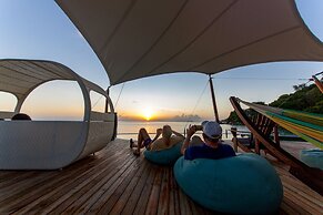 Coco de Mer Hotel and Black Parrot Suites