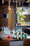 Coco de Mer Hotel and Black Parrot Suites