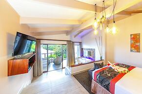 Coco de Mer Hotel and Black Parrot Suites