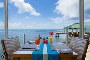 Coco de Mer Hotel and Black Parrot Suites