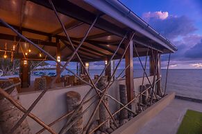 Coco de Mer Hotel and Black Parrot Suites