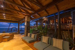 Coco de Mer Hotel and Black Parrot Suites