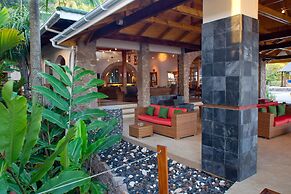 Coco de Mer Hotel and Black Parrot Suites