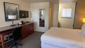 Lakeshore Inn Water Front