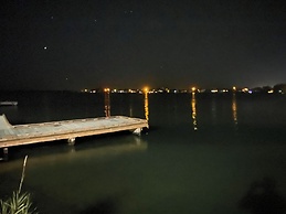 Lakeshore Inn Water Front