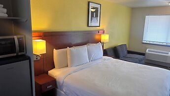 Lakeshore Inn Water Front