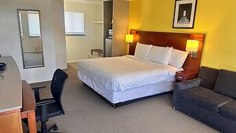 Lakeshore Inn Water Front