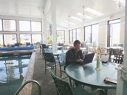Hyannis Travel Inn