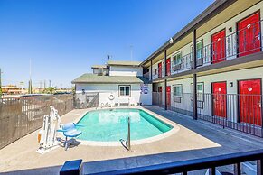 Hotel Avenida Victorville I 15