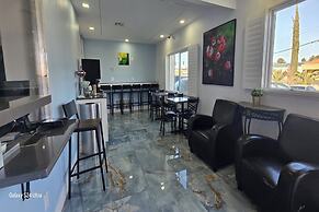 Hotel Avenida Victorville I 15
