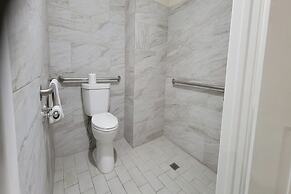Hotel Avenida Victorville I 15