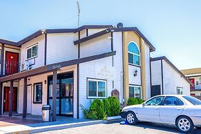 Hotel Avenida Victorville I 15
