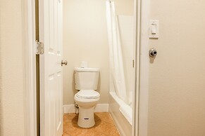Hotel Avenida Victorville I 15