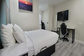 Hotel Avenida Victorville I 15