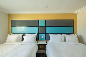 Hotel Avenida Victorville I 15