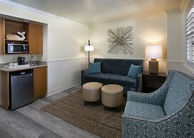 Avila Lighthouse Suites