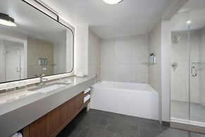 Courtyard by Marriott Athens Downtown