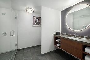 Courtyard by Marriott Athens Downtown