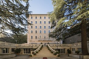 Hotel Helvetia Thermal Spa