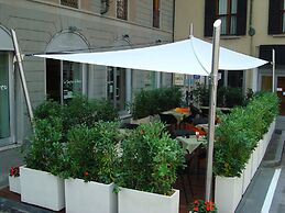 Arli Hotel Business and Wellness
