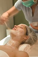 Arli Hotel Business and Wellness
