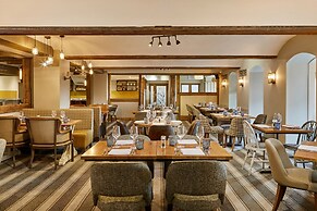 Lion Quays Hotel & Spa