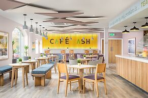 Lion Quays Hotel & Spa